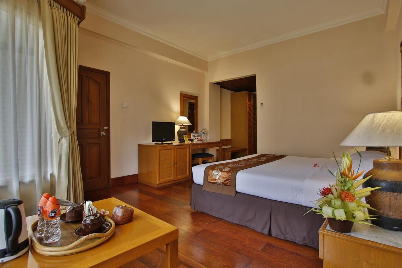 Jayakarta Hotel Lombok Senggigi Exterior photo