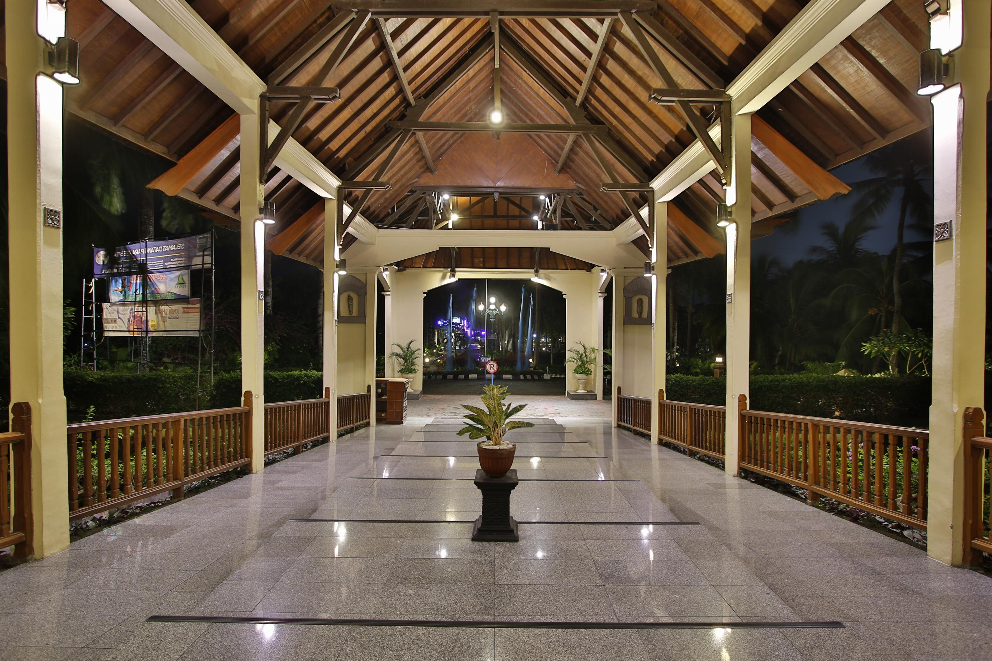 Jayakarta Hotel Lombok Senggigi Exterior photo