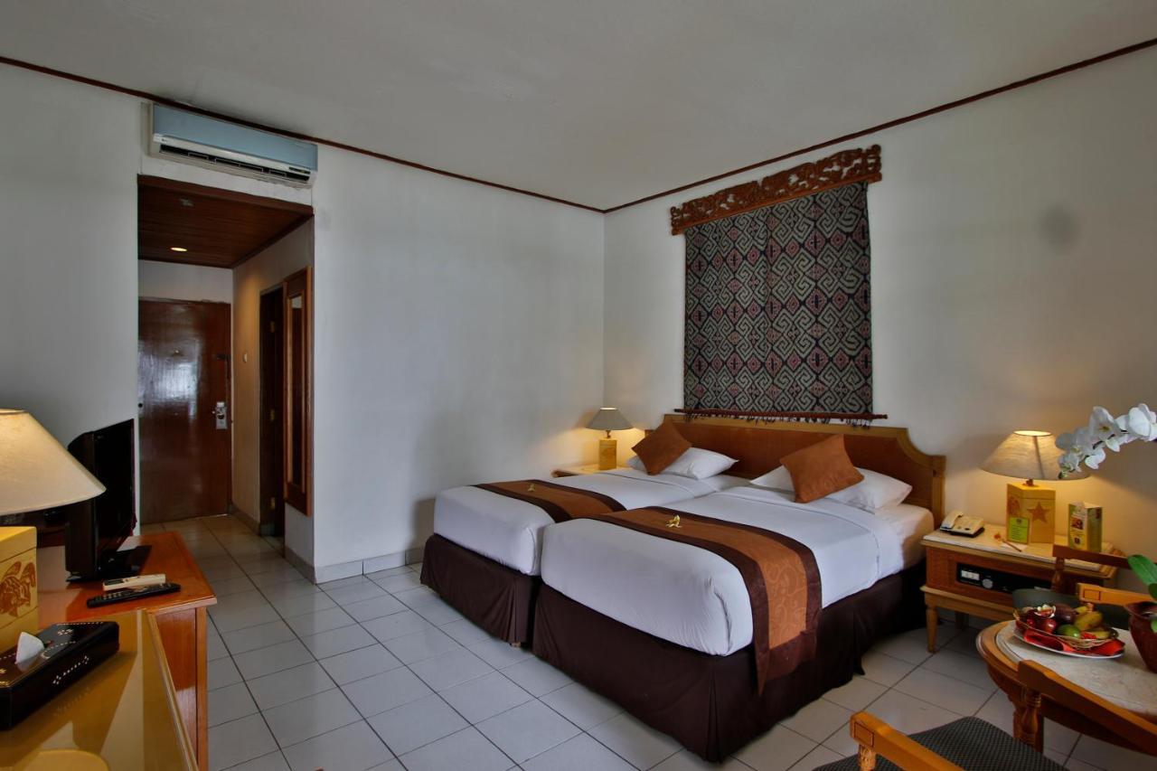 Jayakarta Hotel Lombok Senggigi Exterior photo